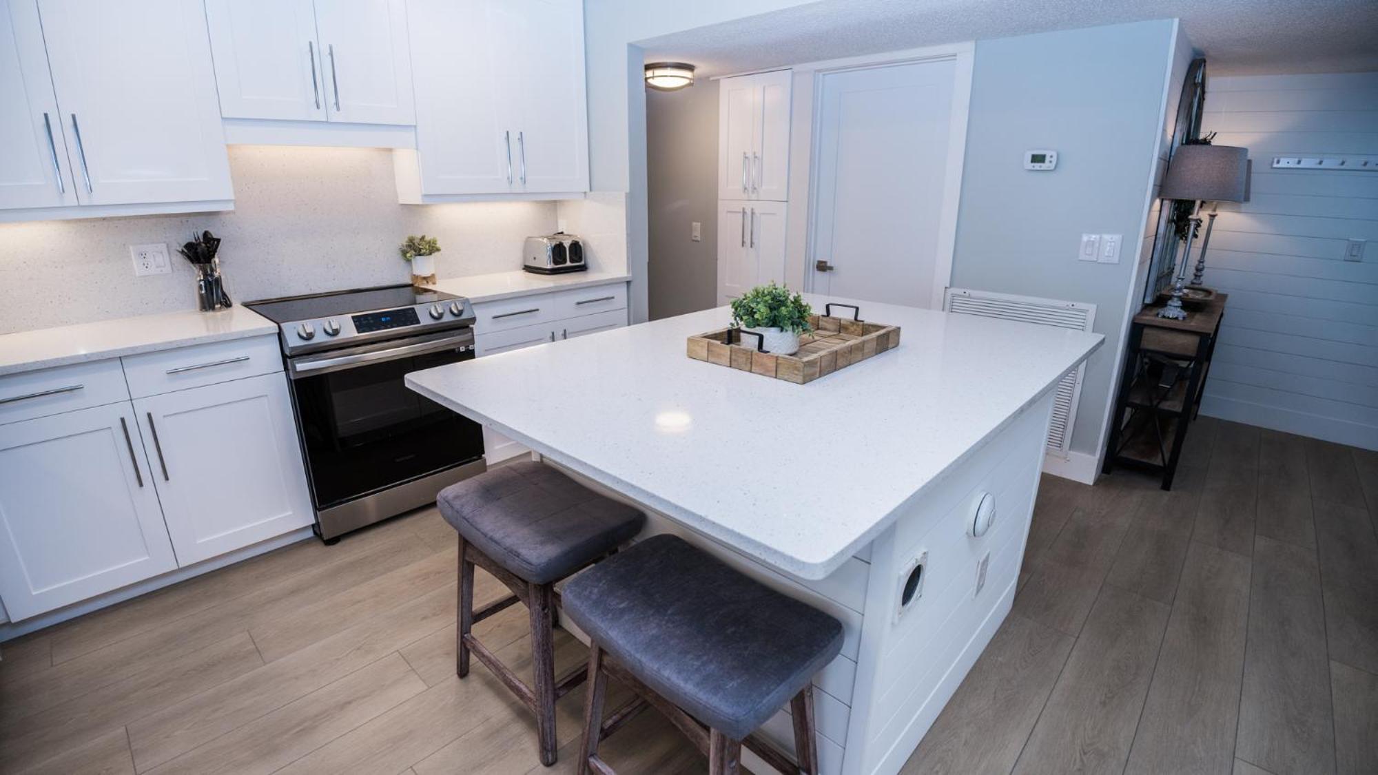 New Rental - 3Br 3Ba Corner Beachfront - 2024 Remodel - 3 Pools, Tiki Hut, Gym, Tennis 巴拿马城 外观 照片