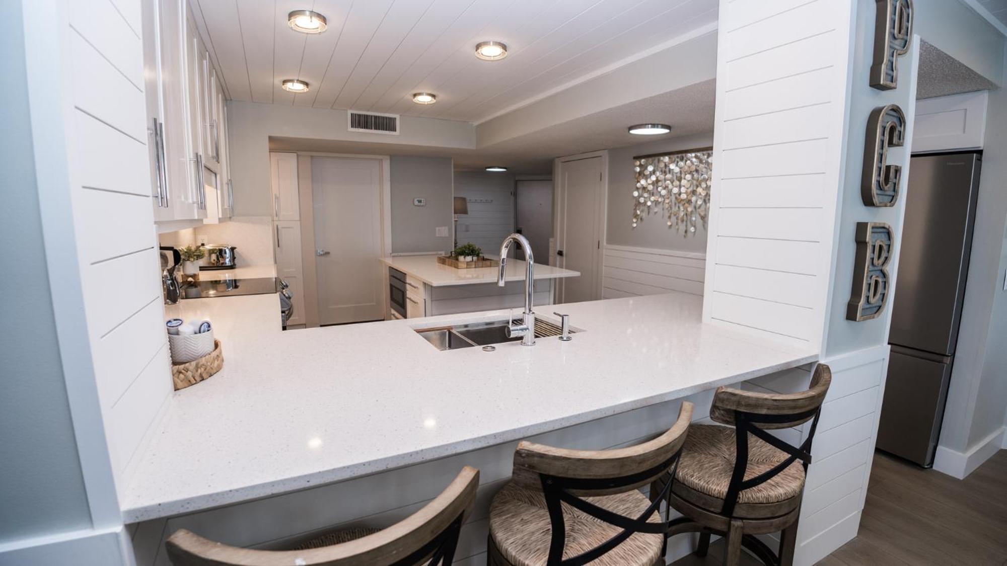 New Rental - 3Br 3Ba Corner Beachfront - 2024 Remodel - 3 Pools, Tiki Hut, Gym, Tennis 巴拿马城 外观 照片