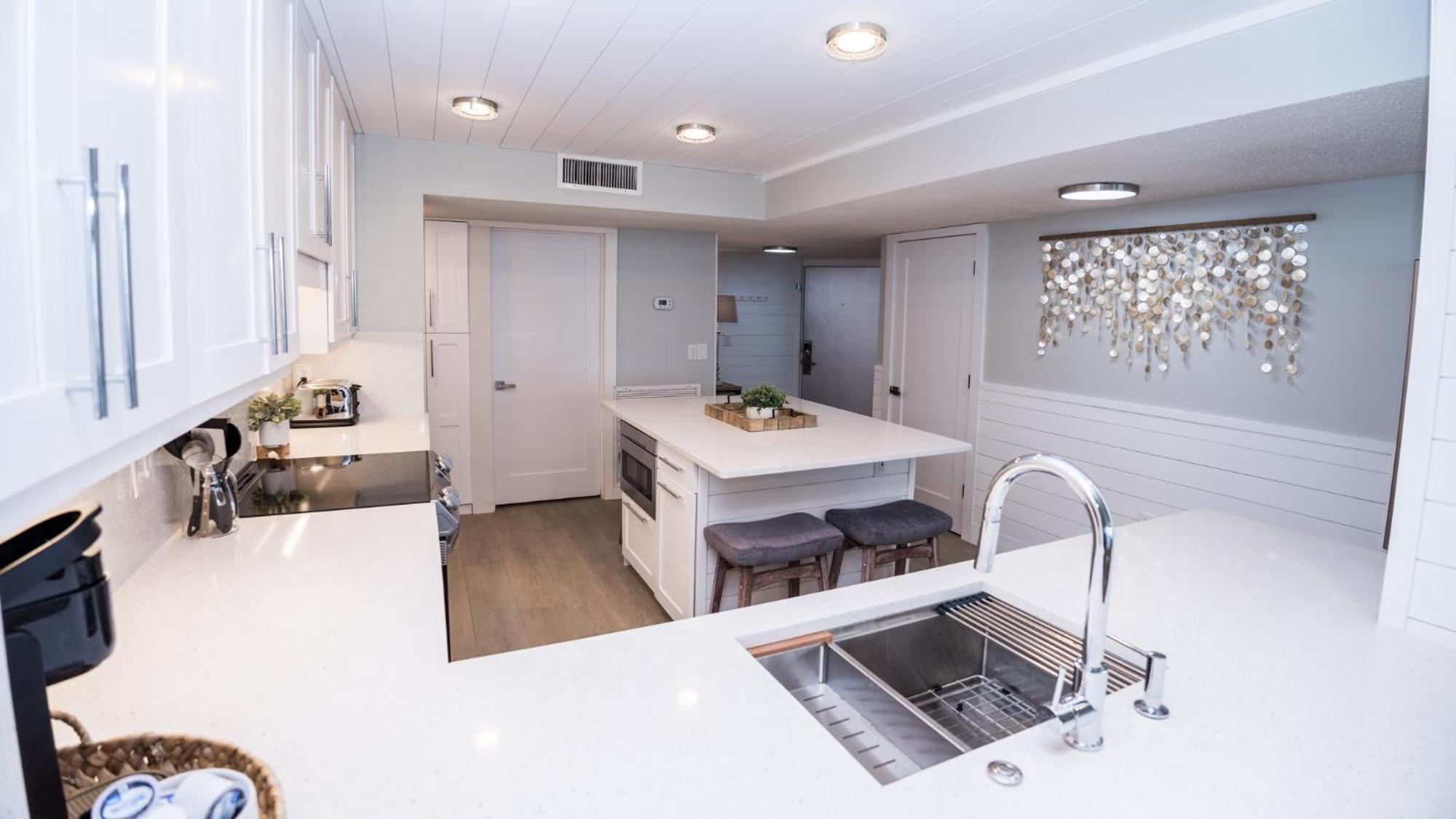 New Rental - 3Br 3Ba Corner Beachfront - 2024 Remodel - 3 Pools, Tiki Hut, Gym, Tennis 巴拿马城 外观 照片